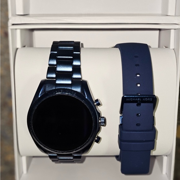 Michael Kors Gen 5 Bradshaw Smartwatch 44mm - Picture 7 of 7